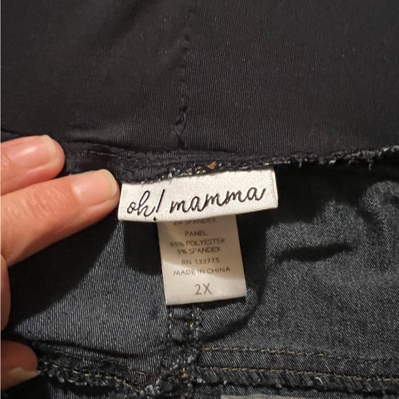 Oh! Momma maternity blue jean shorts, size 2x, cuffed hem - Picture 3 of 6